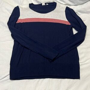 Gap sweater